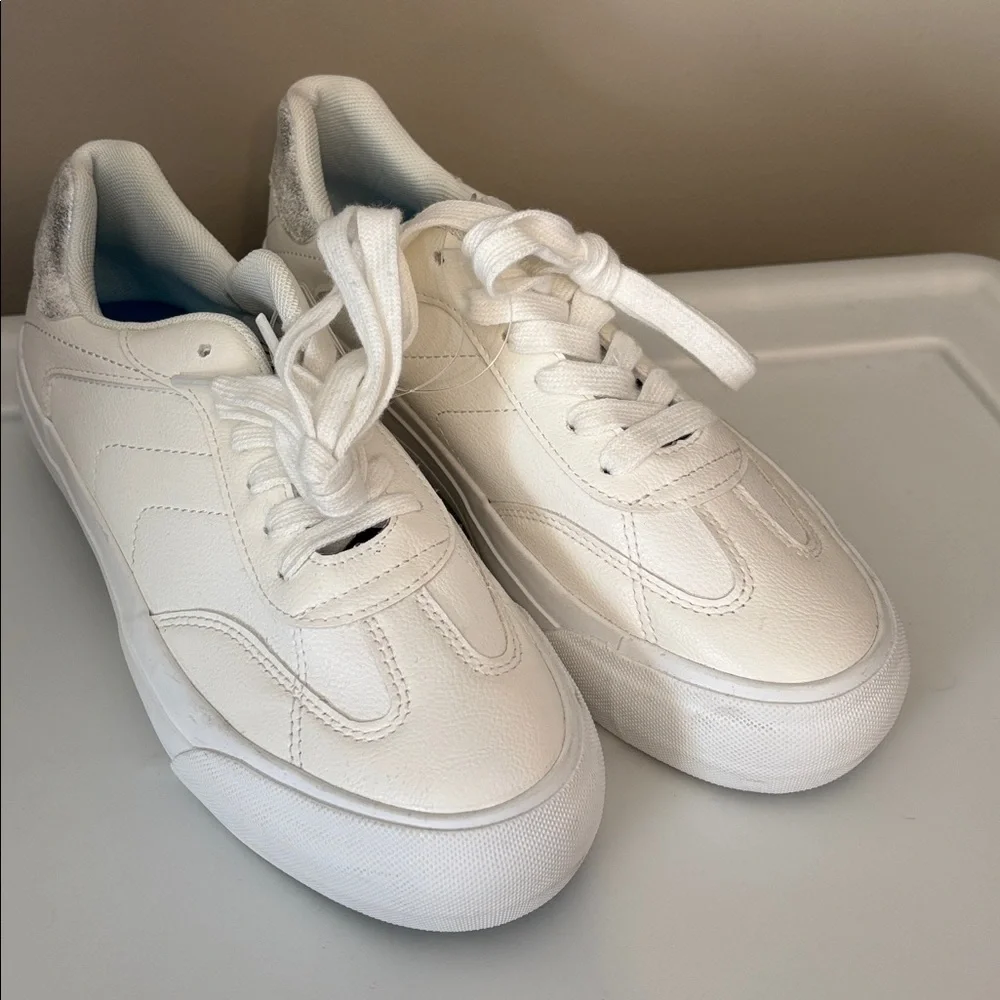 Blowfish‎ Malibu Platform Sneaker size 9